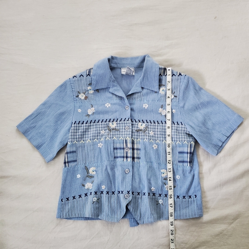 Vintage Denim Floral Patchwork Shirt with Embroidered Design Petite - Picture 2 of 9
